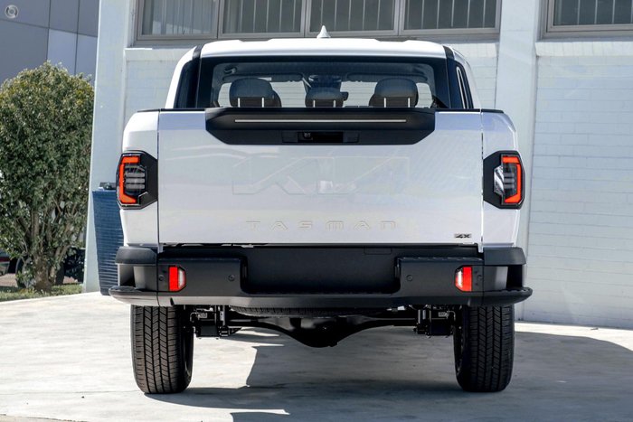 2025 Kia Tasman S
