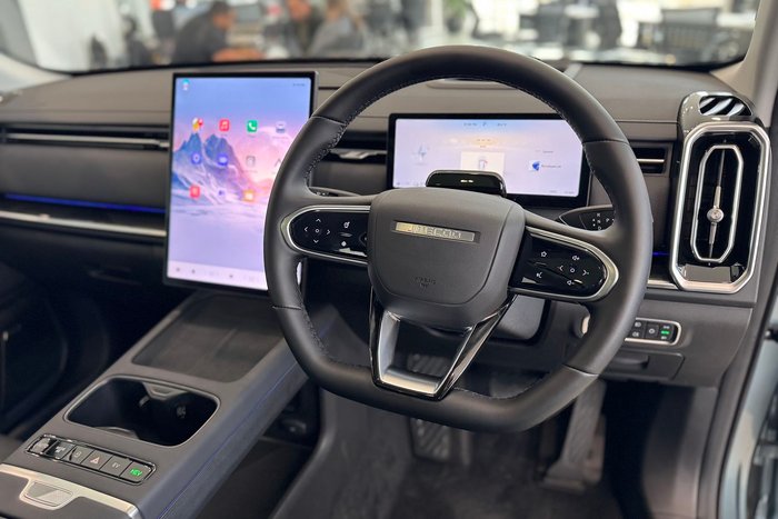 2025 Jaecoo J7 SHS Summit