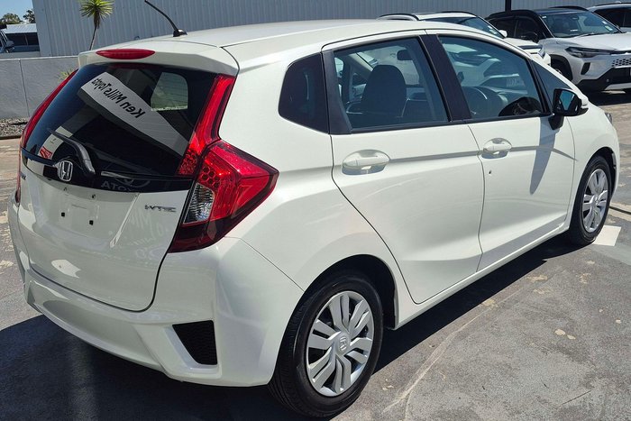 2016 Honda Jazz VTi