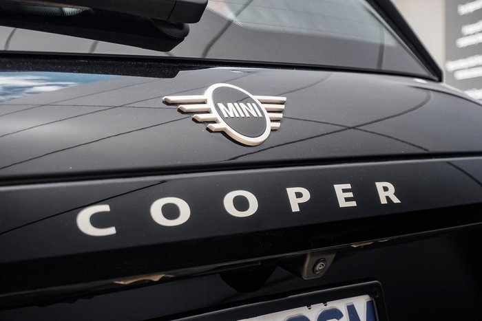 2024 MINI Cooper E Classic