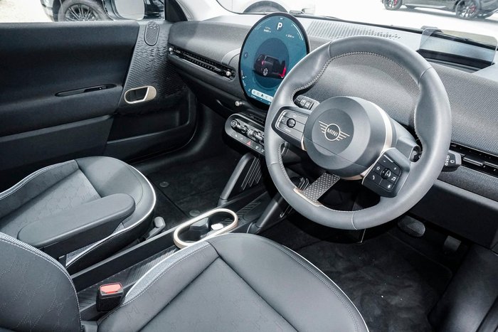 2024 MINI Cooper E Classic
