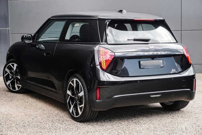 2024 MINI Cooper E Classic