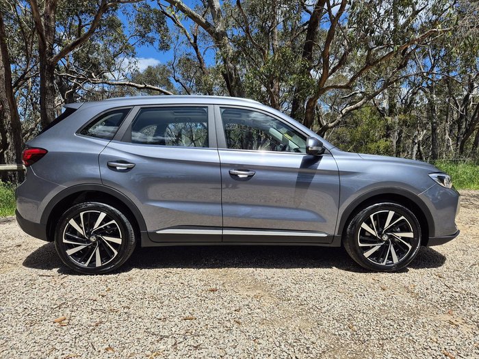 2025 MG ZS Essence Hybrid+