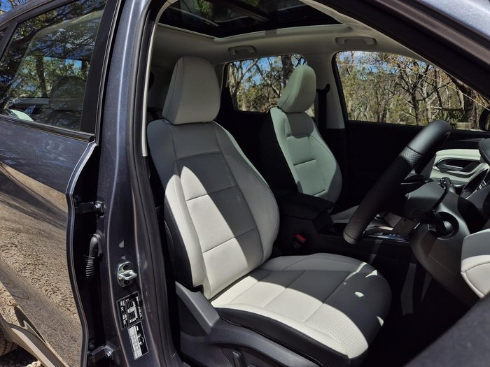 2025 MG ZS Essence Hybrid+