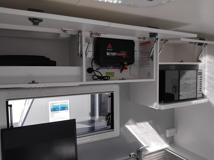 2019 New Age Caravans Ro21be Comfort Triple Bunk Family Van With Full Ensuite