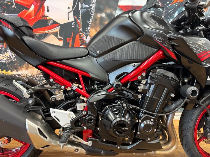 2021 Kawasaki Z900 SUPERNAKED (ZR900) GREY