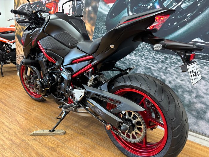 2021 Kawasaki Z900 SUPERNAKED (ZR900) GREY