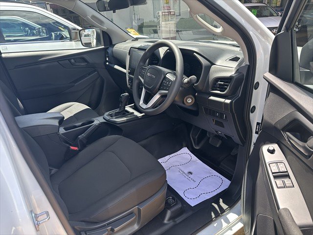 2025 ISUZU D-MAX SX D-MAX MY24 4x2 SINGLE Cab Chassis SX 3.0L AT Mineral White