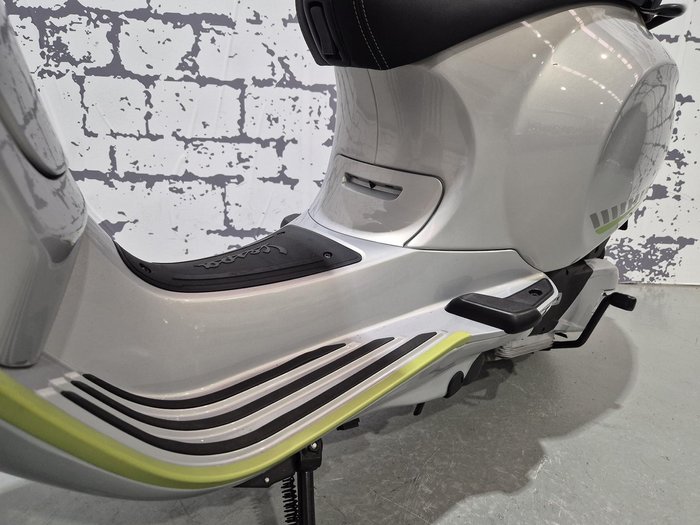 2024 Vespa Sprint Tech 150 Sprint Silver