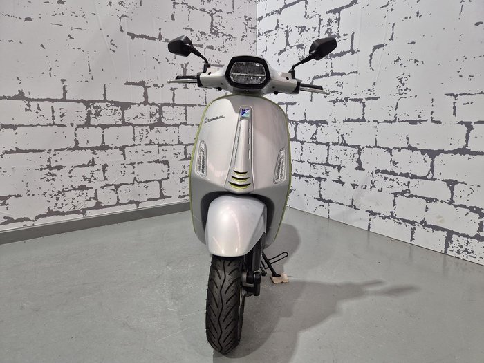 2024 Vespa Sprint Tech 150 Sprint Silver