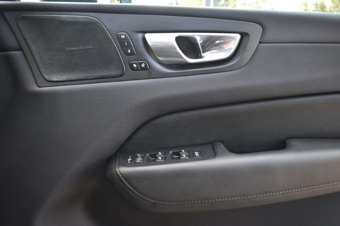 2023 Volvo XC60 Ultimate B5 Bright MY24 AWD Denim Blue
