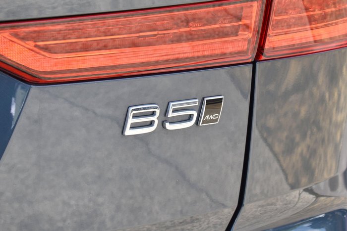2023 Volvo XC60 Ultimate B5 Bright MY24 AWD Denim Blue