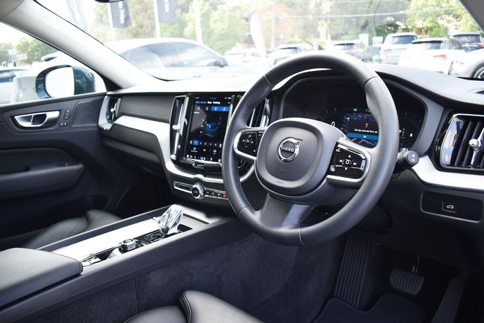 2024 Volvo XC60 Ultimate B5 Bright