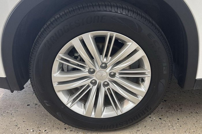 2022 Mitsubishi Outlander ES