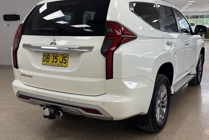 2021 Mitsubishi Pajero GLX