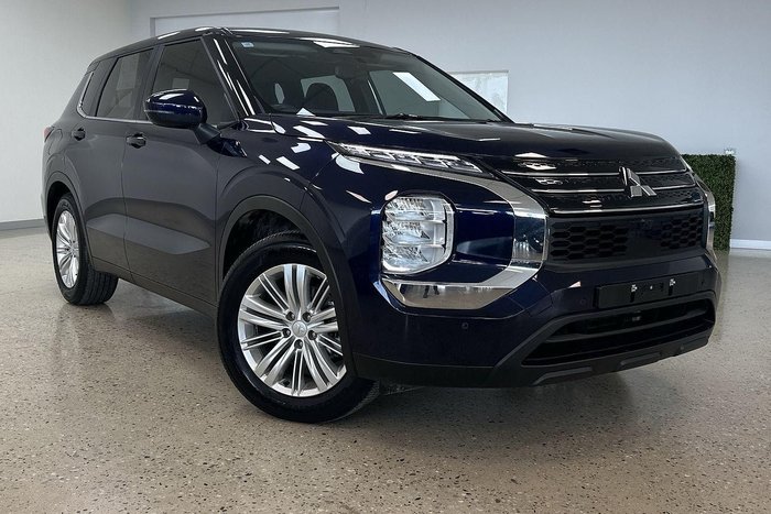 2023 Mitsubishi Outlander ES