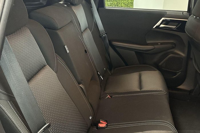 2023 Mitsubishi Outlander ES