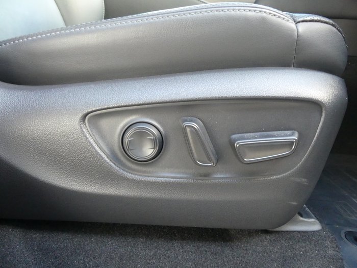 2024 Toyota Landcruiser VX