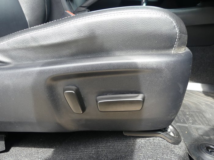 2021 Toyota Hilux SR5