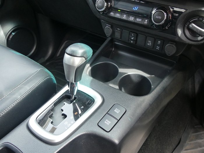 2021 Toyota Hilux SR5