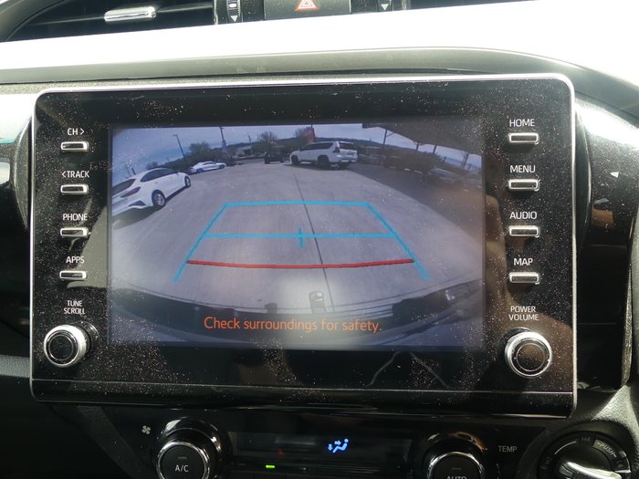 2021 Toyota Hilux SR5