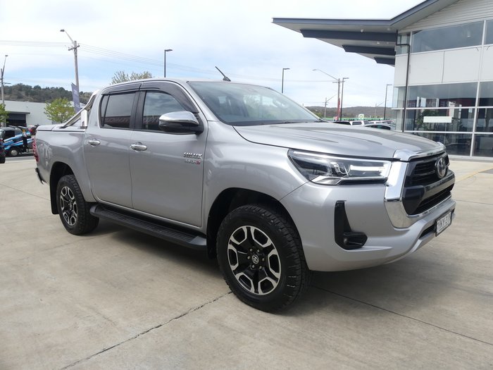 2021 Toyota Hilux SR5