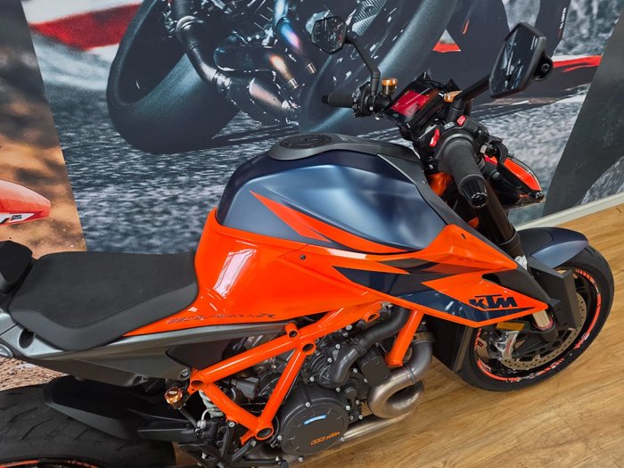2020 Ktm 1290 SUPER DUKE R ORANGE
