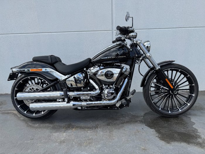 2025 Harley-davidson FXBR BREAKOUT (117) Vivid Black