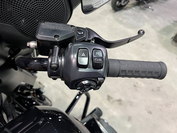 2025 Harley-davidson FLHX STREET GLIDE (117) Vivid Black