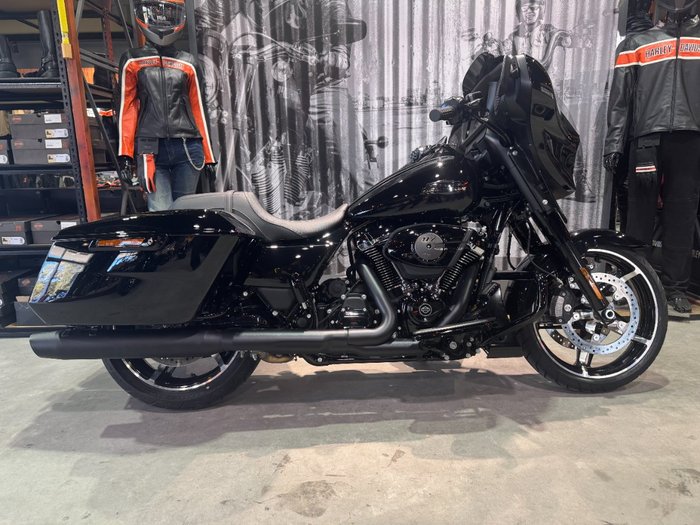 2025 Harley-davidson FLHX STREET GLIDE (117) Vivid Black