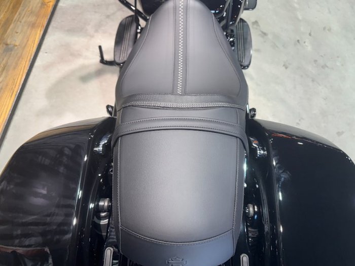 2025 Harley-davidson FLHX STREET GLIDE (117) Vivid Black