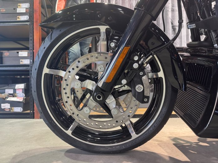 2025 Harley-davidson FLHX STREET GLIDE (117) Vivid Black