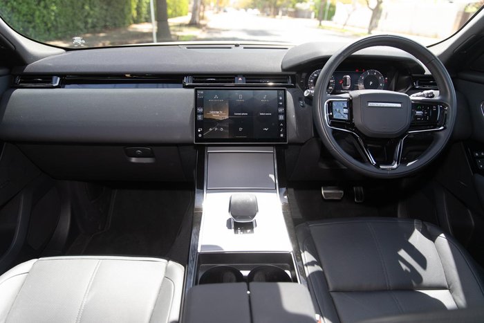 2024 Land Rover Range Rover Velar P250 Dynamic SE