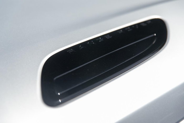 2024 Land Rover Range Rover Velar P250 Dynamic SE