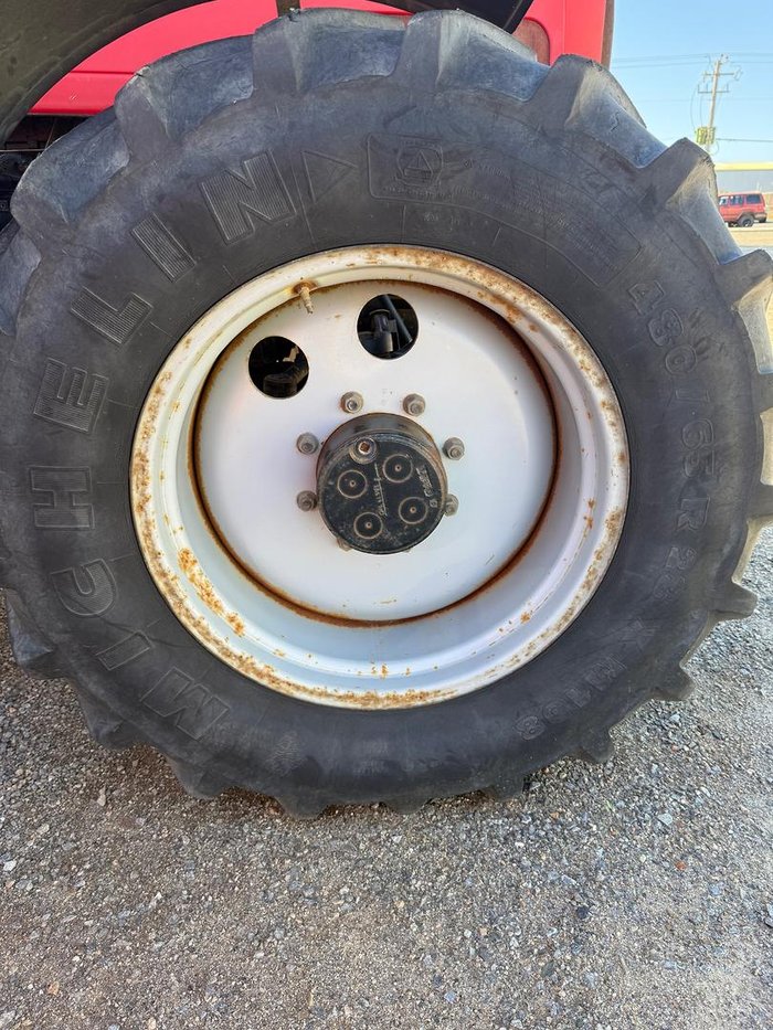 Massey Ferguson 7475