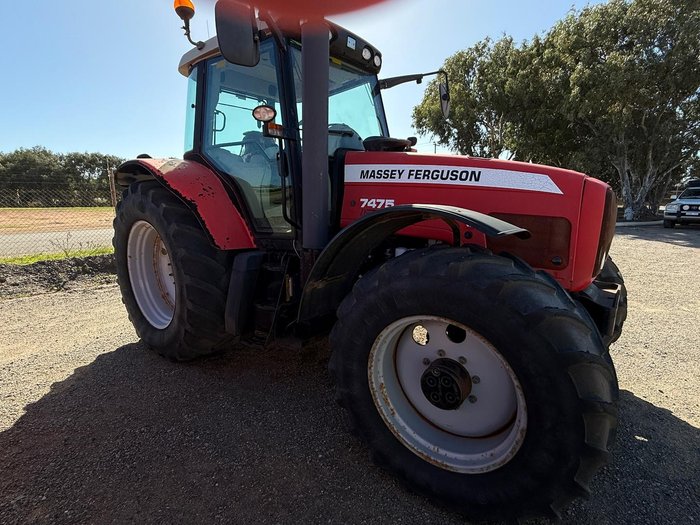 Massey Ferguson 7475