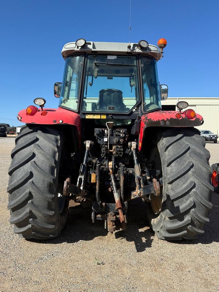 Massey Ferguson 7475
