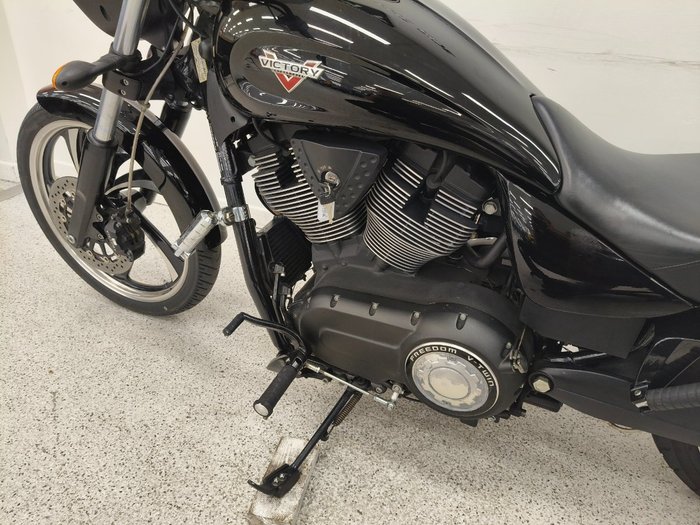 2015 VICTORY VEGAS 8-BALL Black