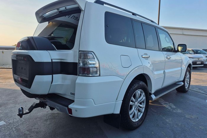 2015 Mitsubishi Pajero GLS