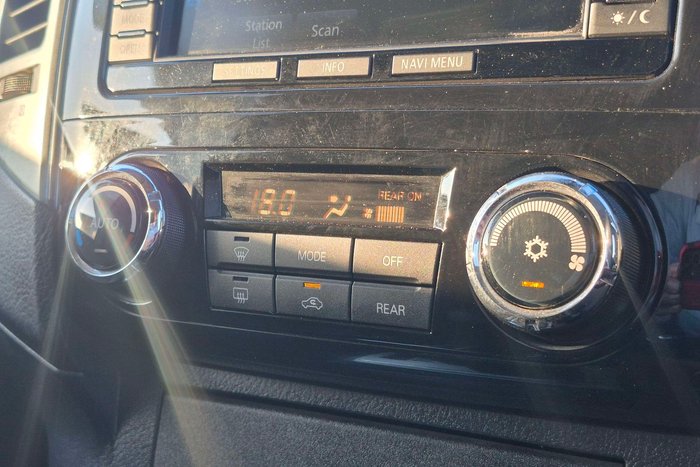 2015 Mitsubishi Pajero GLS