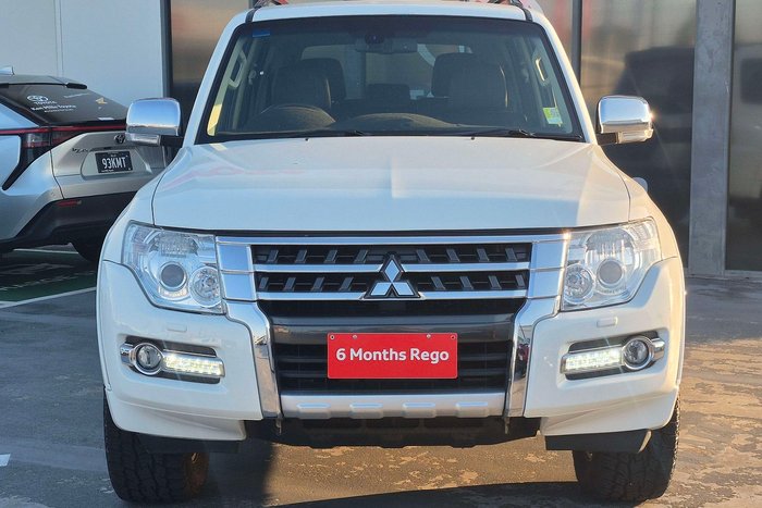 2015 Mitsubishi Pajero GLS