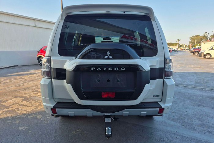2015 Mitsubishi Pajero GLS