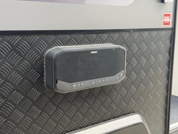 2025 New Age Caravans Desert Rose Dr18e