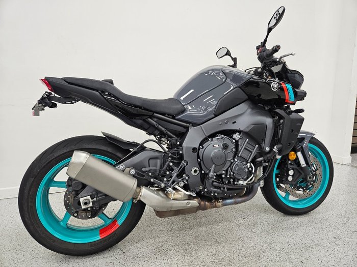 2023 YAMAHA MT-10A Black