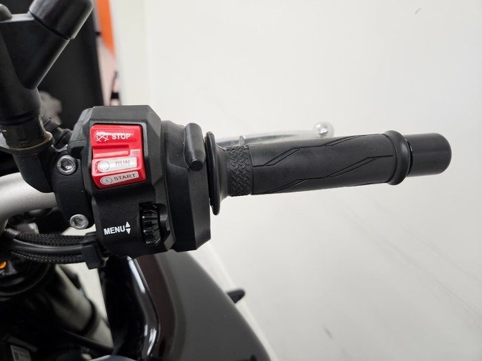 2023 YAMAHA MT-10A Black