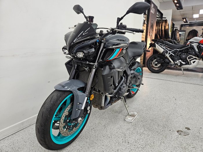 2023 YAMAHA MT-10A Black
