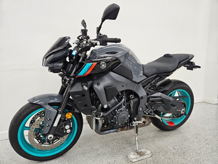 2023 YAMAHA MT-10A Black