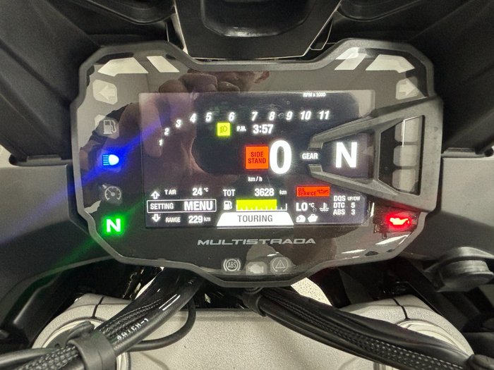2023 DUCATI MULTISTRADA V2 Red