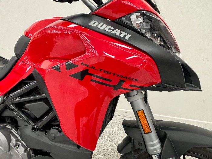 2023 DUCATI MULTISTRADA V2 Red