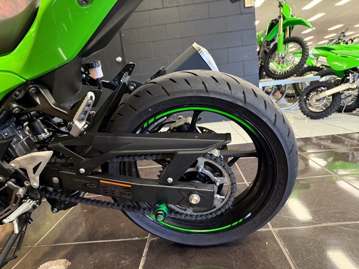 2025 Kawasaki 2025 Kawasaki 500CC Ninja 500 SE LAMS GREEN